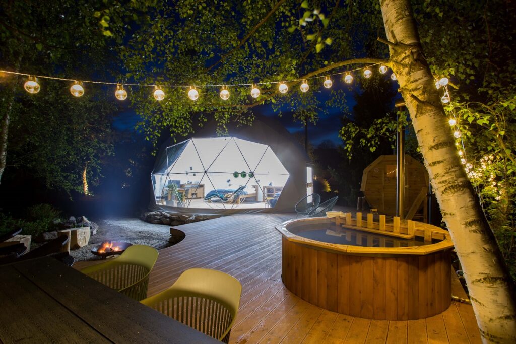 Igloo Glamping Mileč